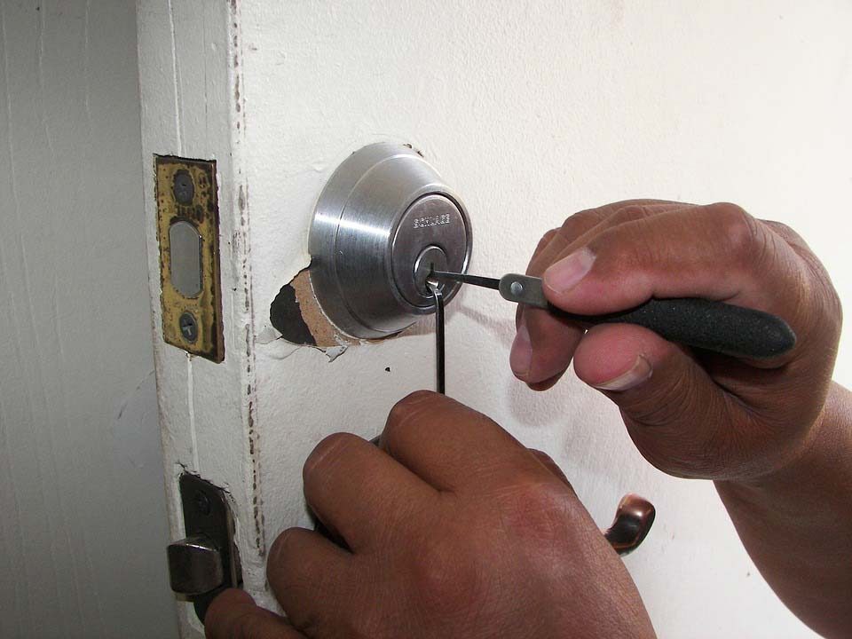 When-to-change-the-locks-on